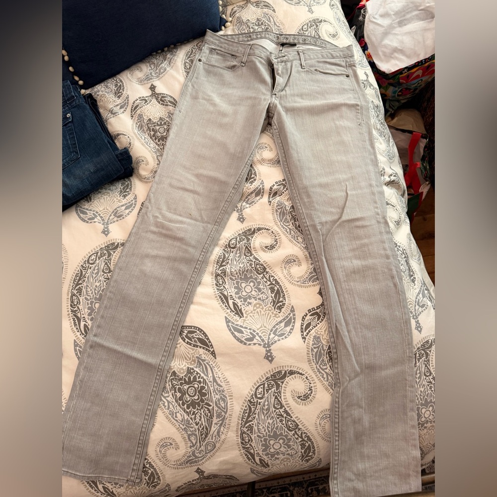 Earnest Sewn Women's Straight Leg Jeans - Light Gray